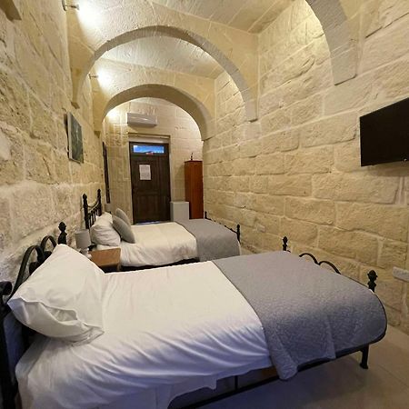 Xagħra The Cloisters Bed And Breakfast المظهر الخارجي الصورة