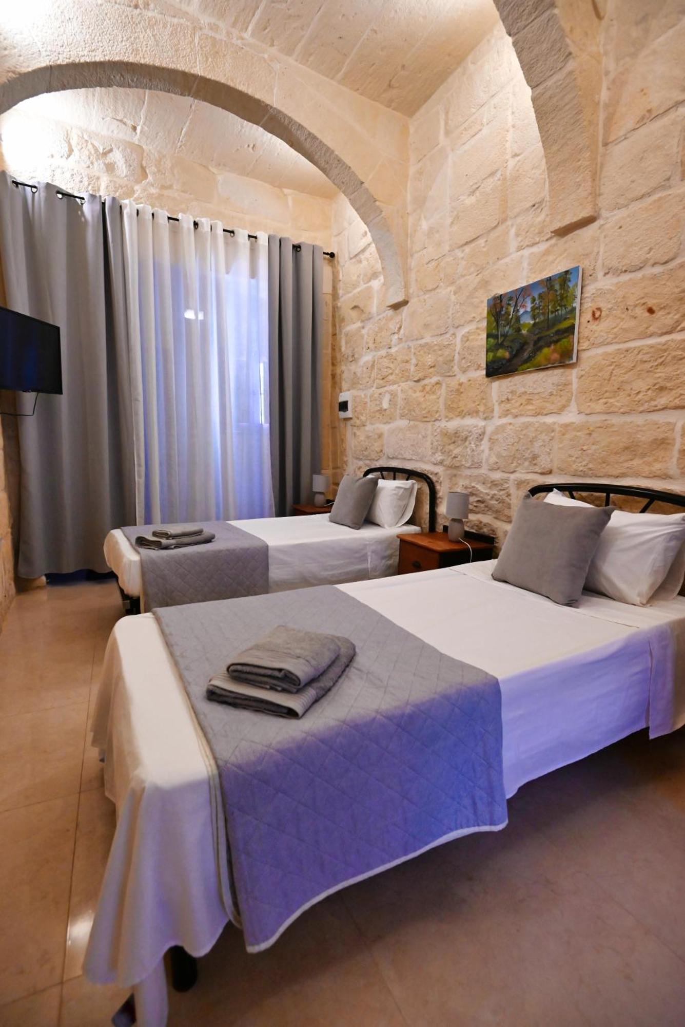 Xagħra The Cloisters Bed And Breakfast المظهر الخارجي الصورة