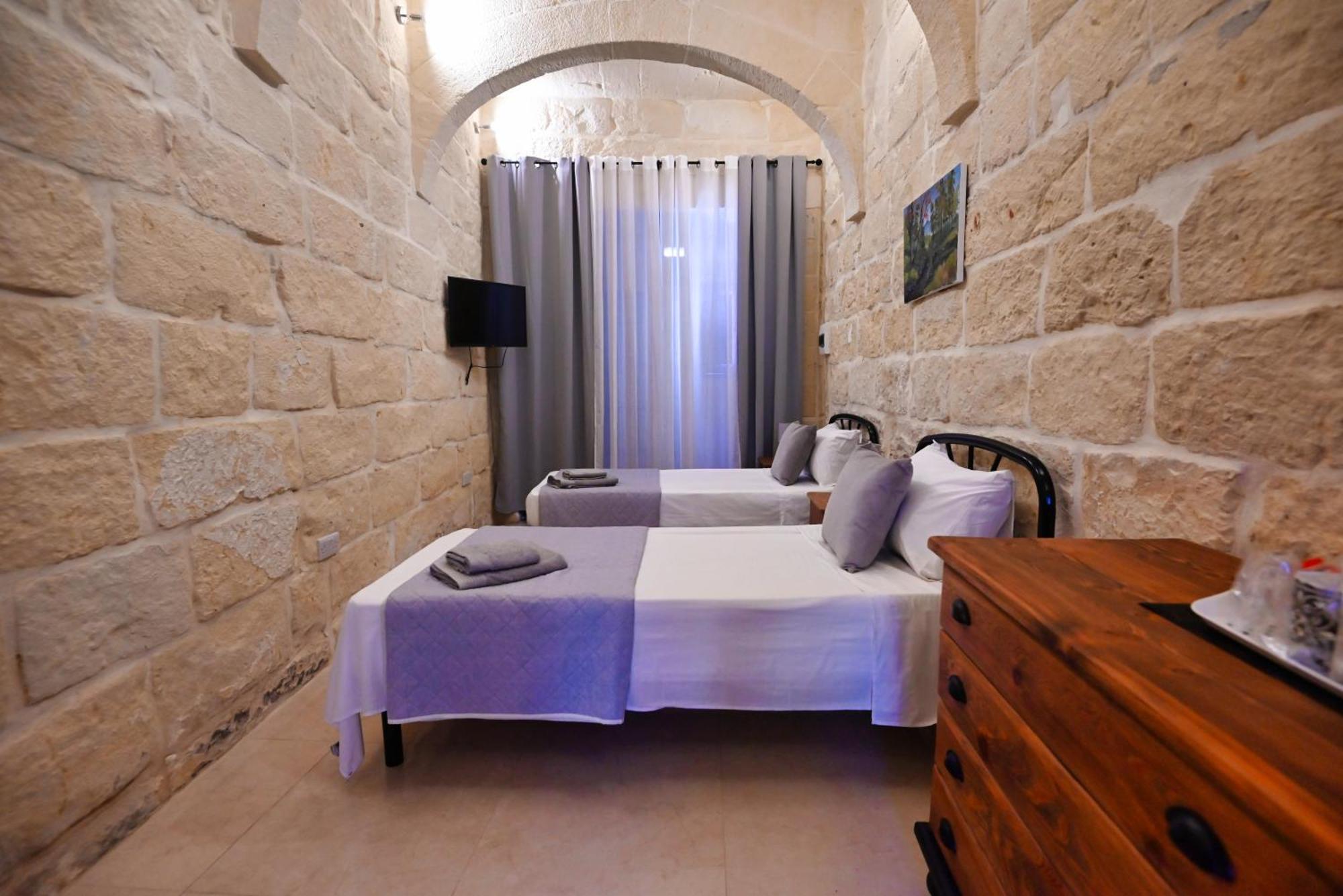 Xagħra The Cloisters Bed And Breakfast المظهر الخارجي الصورة