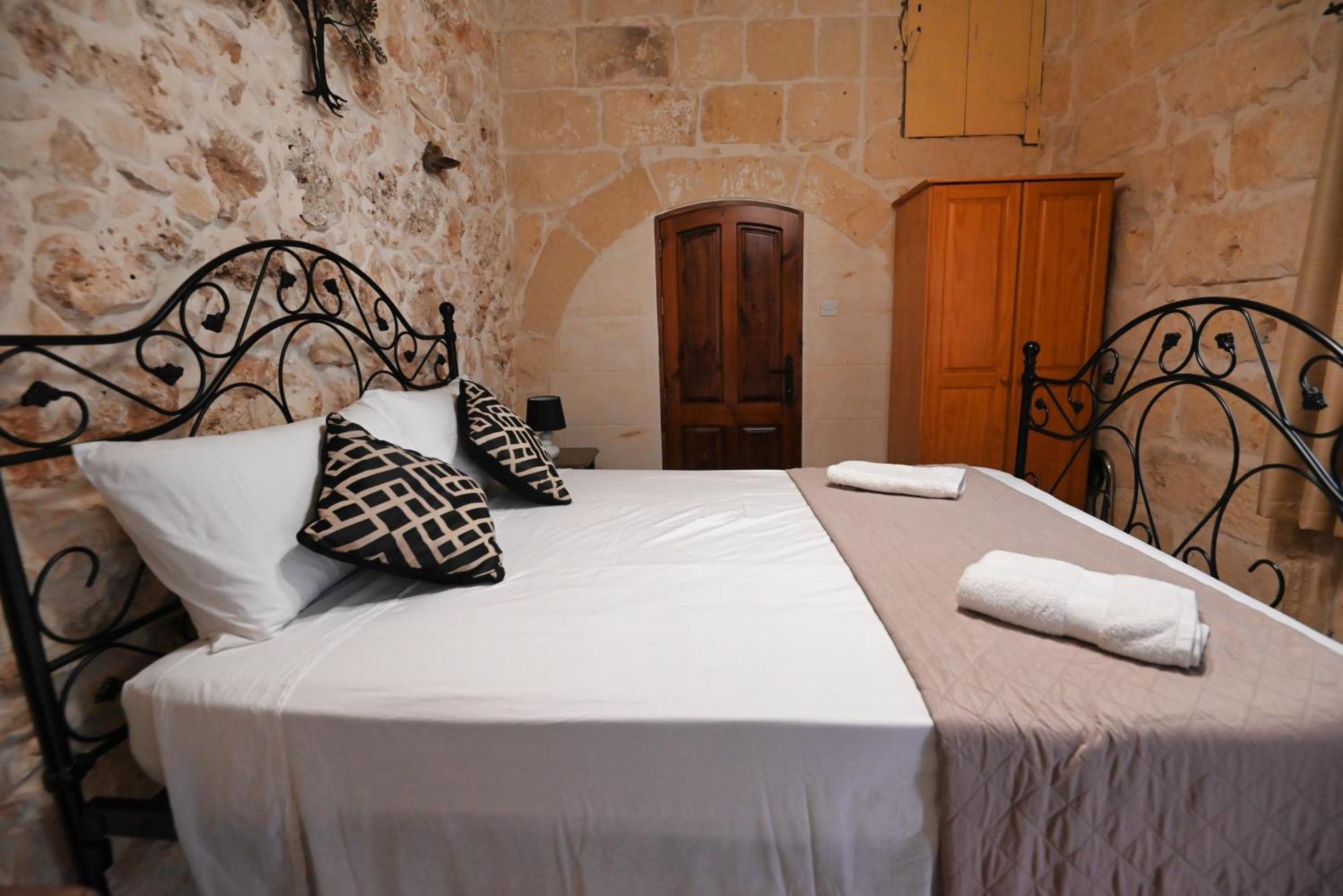 Xagħra The Cloisters Bed And Breakfast المظهر الخارجي الصورة