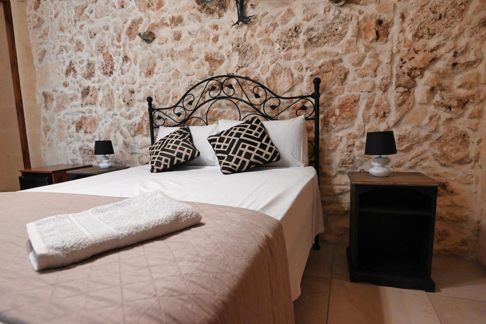 Xagħra The Cloisters Bed And Breakfast المظهر الخارجي الصورة