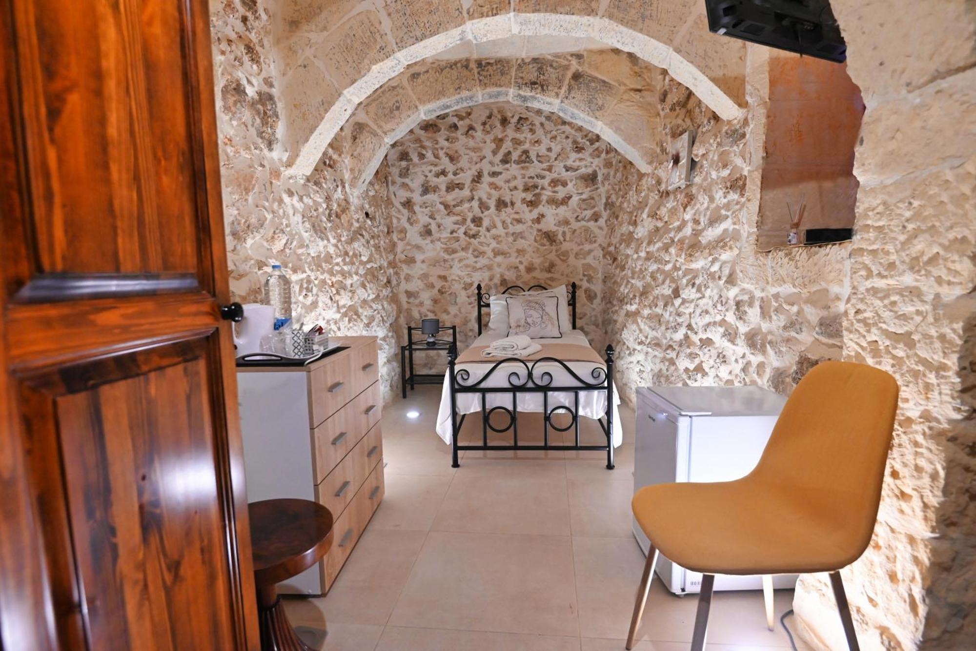 Xagħra The Cloisters Bed And Breakfast المظهر الخارجي الصورة