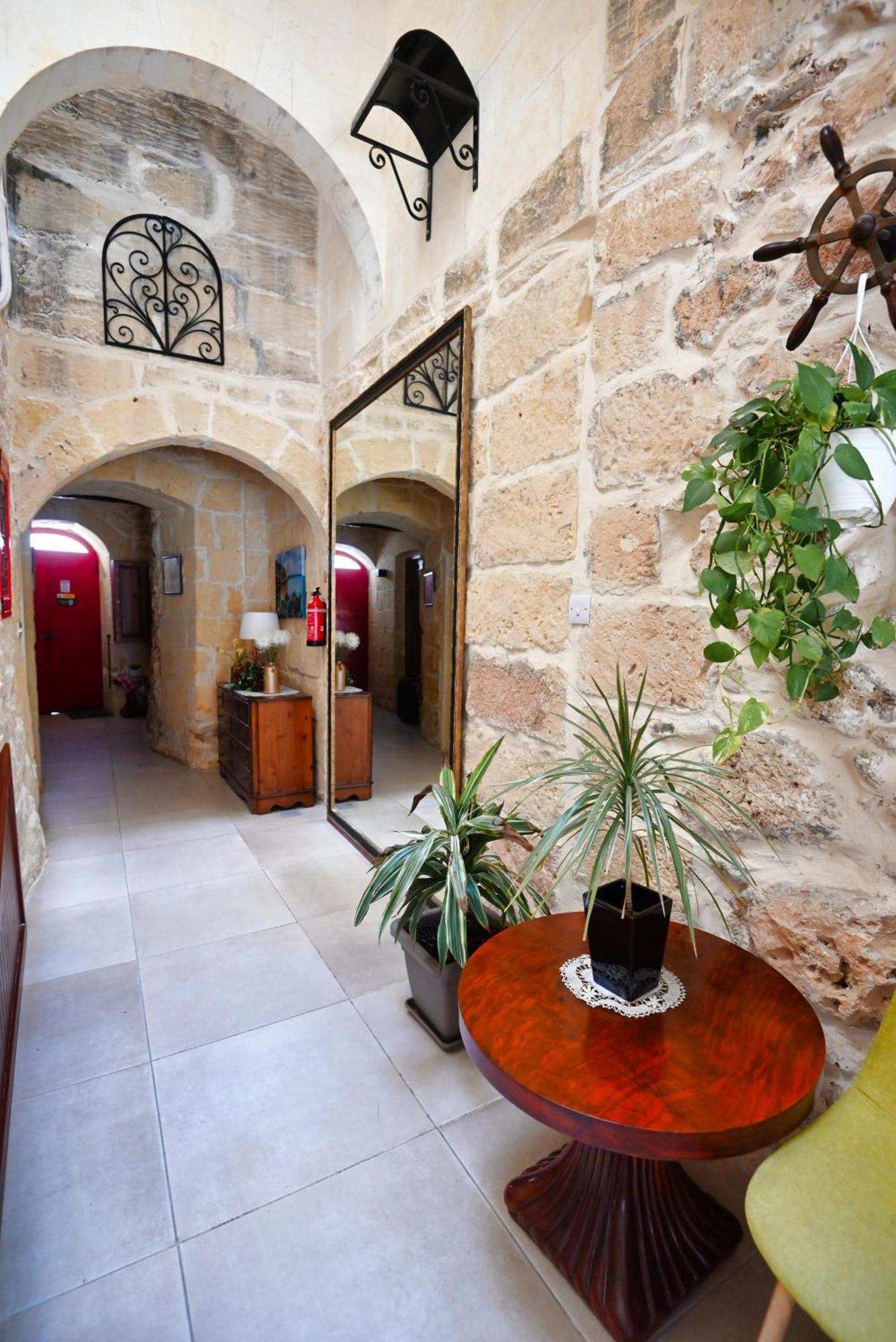 Xagħra The Cloisters Bed And Breakfast المظهر الخارجي الصورة