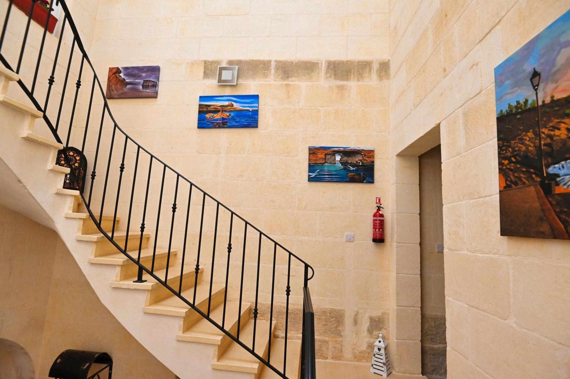 Xagħra The Cloisters Bed And Breakfast المظهر الخارجي الصورة