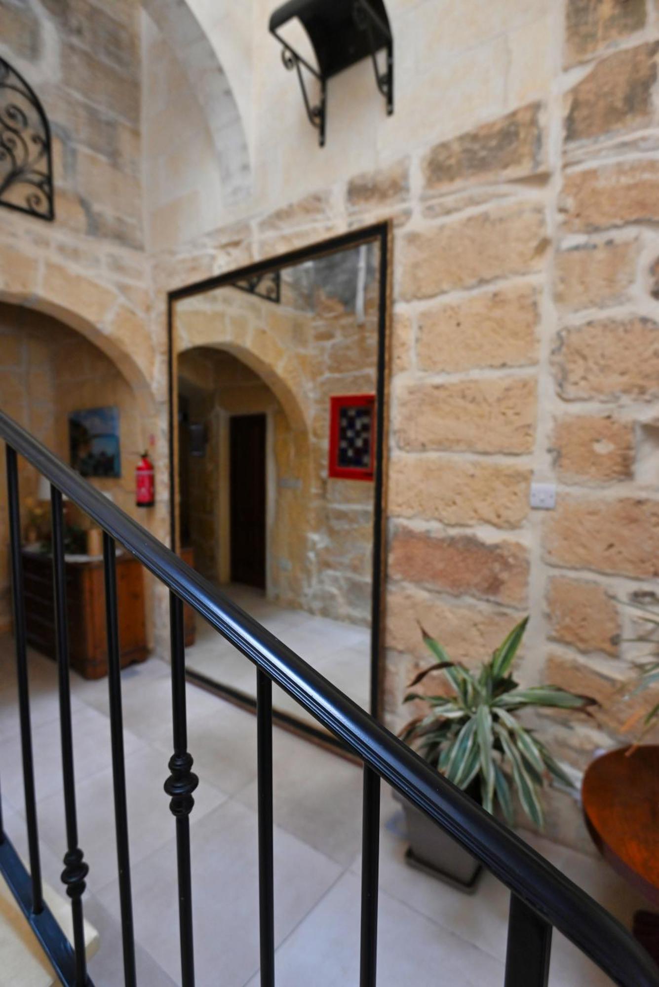 Xagħra The Cloisters Bed And Breakfast المظهر الخارجي الصورة