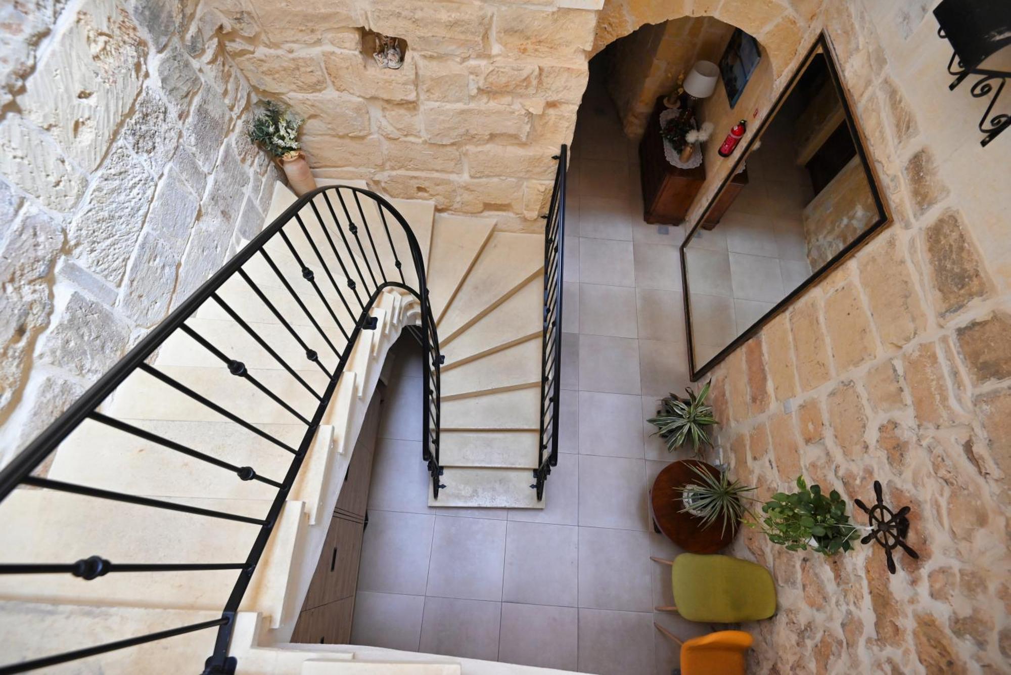 Xagħra The Cloisters Bed And Breakfast المظهر الخارجي الصورة