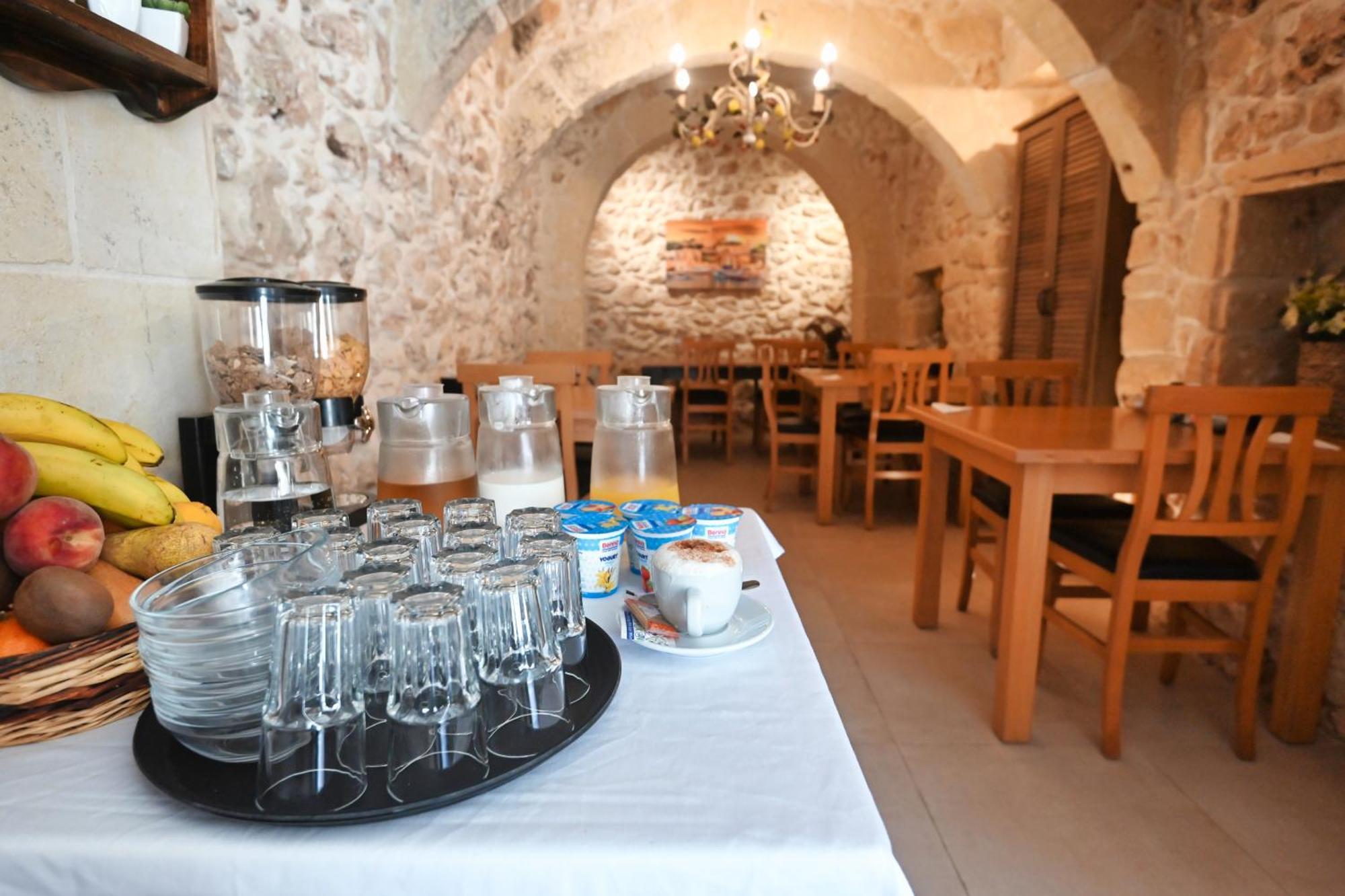 Xagħra The Cloisters Bed And Breakfast المظهر الخارجي الصورة